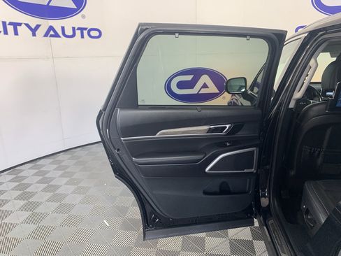 Used 2022 Kia Telluride EX w/ EX Premium Package FWD image 30