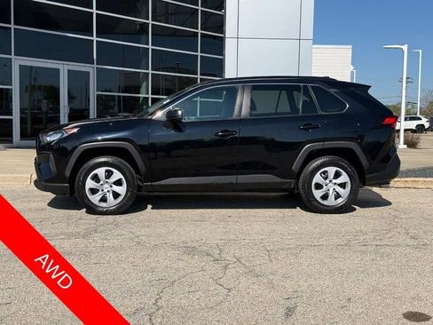 Used 2021 Toyota RAV4 LE w/ Carpet Mat Package (TMS) AWD/4WD image 6
