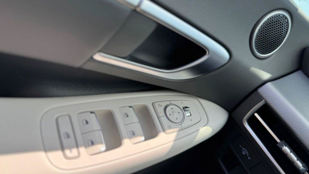 New 2026 Hyundai Sonata SEL FWD image 13