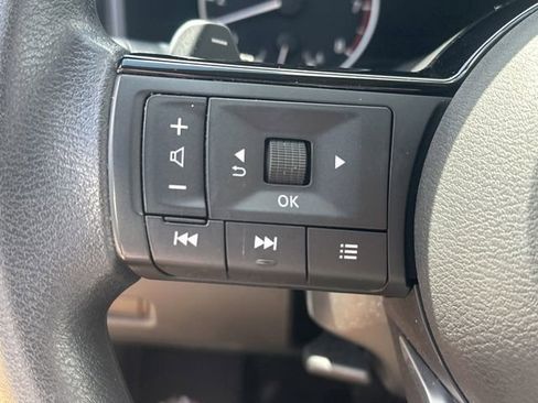 Used 2023 Nissan Rogue SV FWD image 24