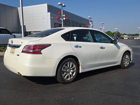 Used 2014 Nissan Altima 2.5 S FWD image 3