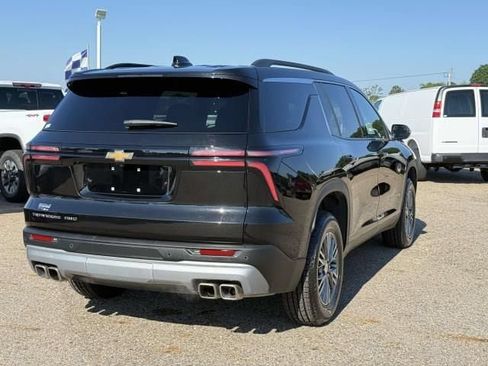 Used 2026 Chevrolet Traverse LT AWD/4WD image 5