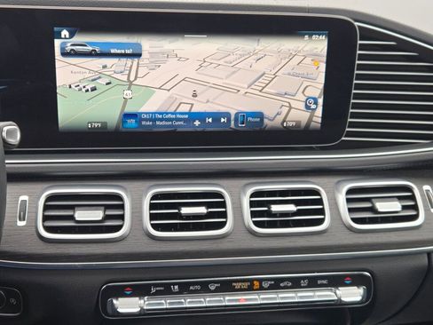 Used 2025 Mercedes-Benz GLS 450 4MATIC image 31