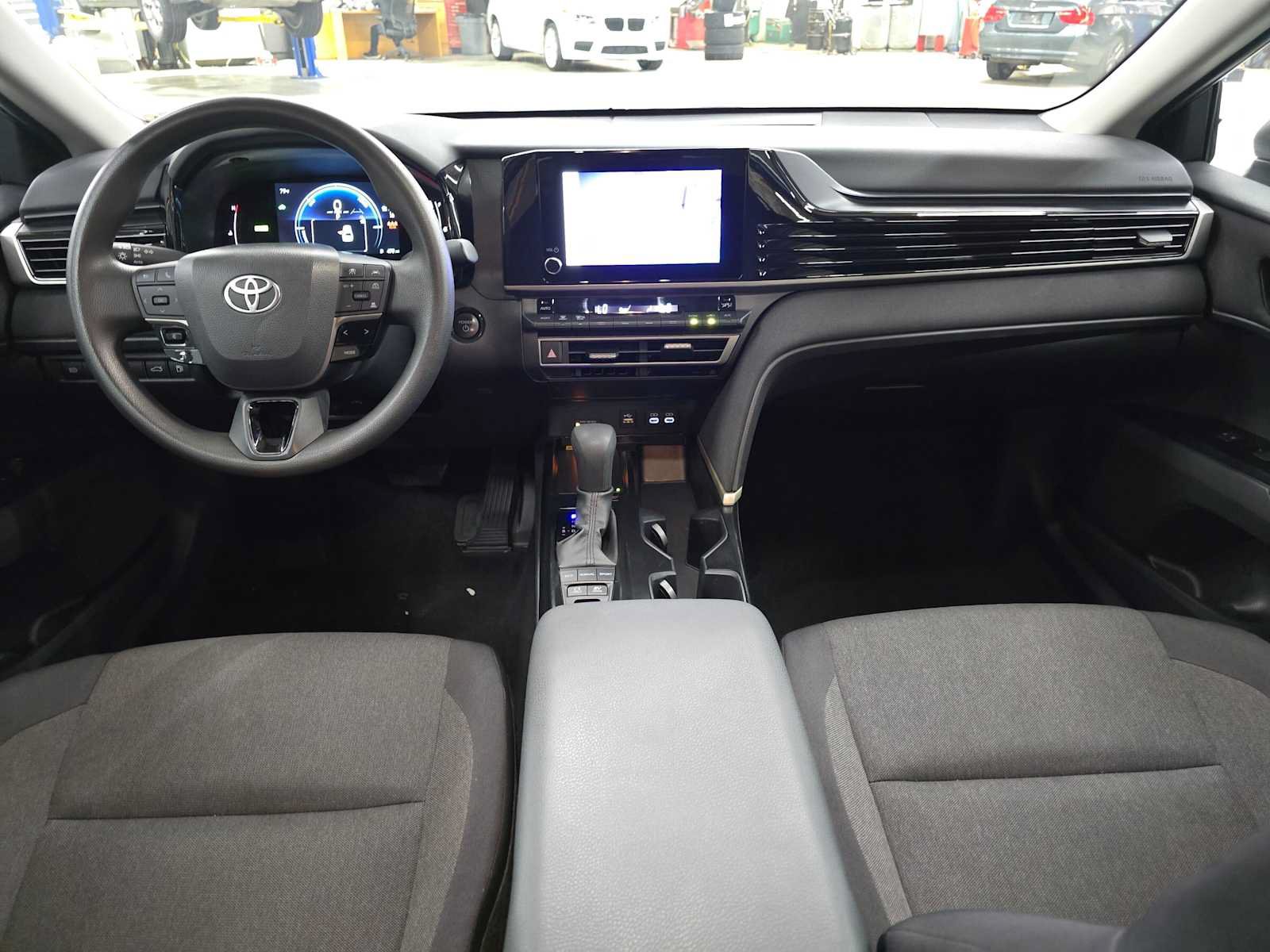 Used 2025 Toyota Camry LE FWD image 18
