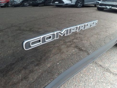 Used 2024 Jeep Compass Latitude AWD/4WD image 10
