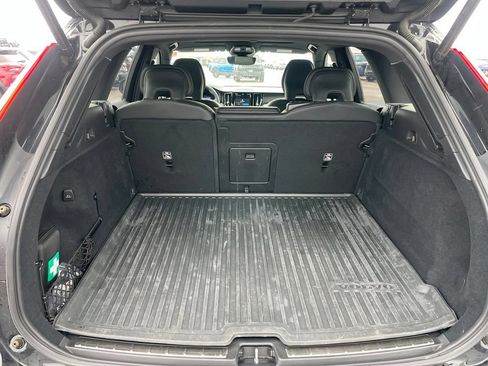 Used 2024 Volvo XC60 B5 Ultimate w/ Protection Package Premier AWD/4WD image 29