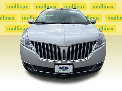 Used 2013 Lincoln MKX FWD image 10