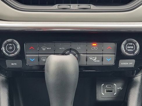 Certified 2023 Jeep Compass Limited AWD/4WD image 29