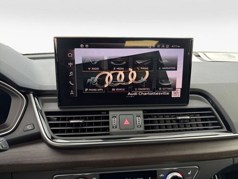 Used 2025 Audi Q5 2.0T Premium w/ Convenience Plus Package image 17