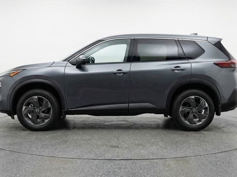 Used 2025 Nissan Rogue SV image 5