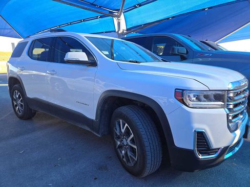 Certified 2023 GMC Acadia SLE w/ Driver Convenience Package image 2