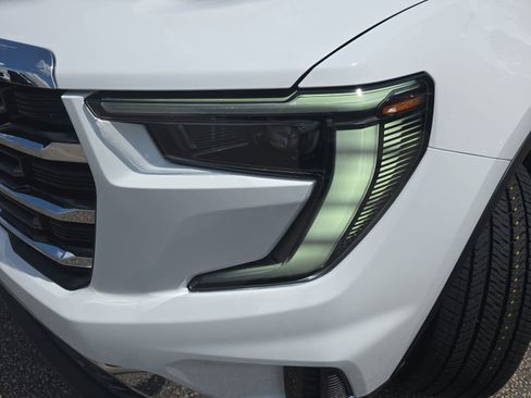 New 2025 GMC Acadia Elevation FWD image 28