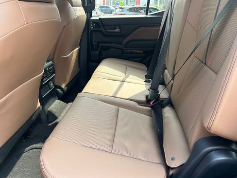 New 2026 Toyota 4Runner Limited AWD/4WD image 18