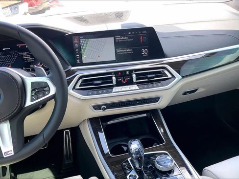 Certified 2023 BMW X5 xDrive45e w/ Executive Package image 6