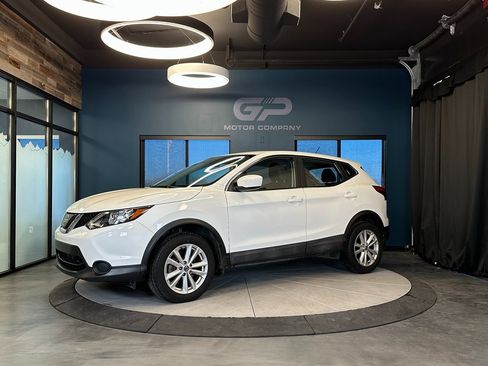 Used 2019 Nissan Rogue Sport S w/ Appearance Package image 7