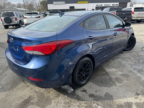 Used 2016 Hyundai Elantra SE image 5