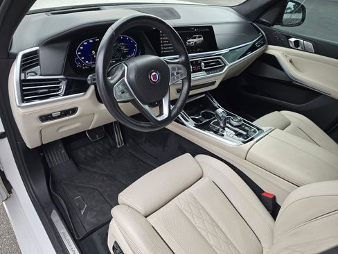 Certified 2022 BMW ALPINA XB7 AWD/4WD image 2