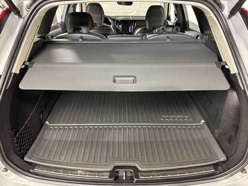 Used 2023 Volvo XC60 T8 Plus w/ Climate Package image 37