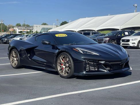 Used 2024 Chevrolet Corvette Z06 RWD image 1