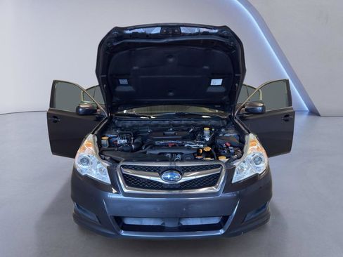 Used 2010 Subaru Legacy 2.5i Premium AWD/4WD image 8