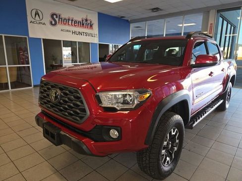 Used 2022 Toyota Tacoma TRD Off-Road w/ Technology Package AWD/4WD image 1