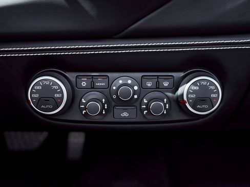 Used 2018 Ferrari 488 Spider Base image 66