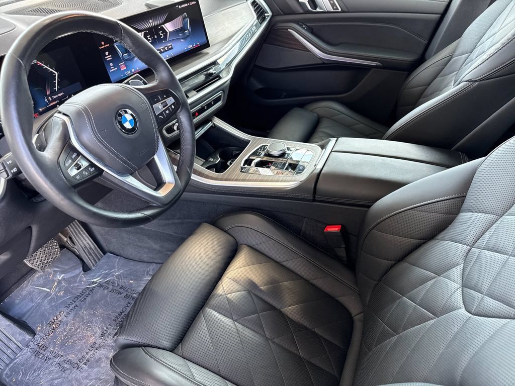 Used 2024 BMW X5 sDrive40i w/ Premium Package RWD image 9