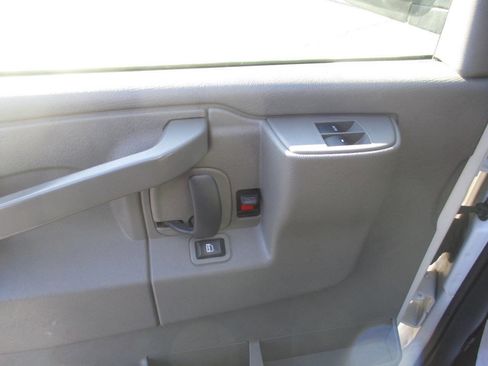 Used 2020 GMC Savana 3500 w/ Driver Convenience Package image 12