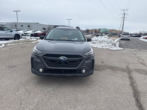 Used 2023 Subaru Outback Onyx Edition image 5