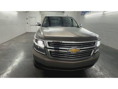 Used 2017 Chevrolet Tahoe Premier RWD image 3