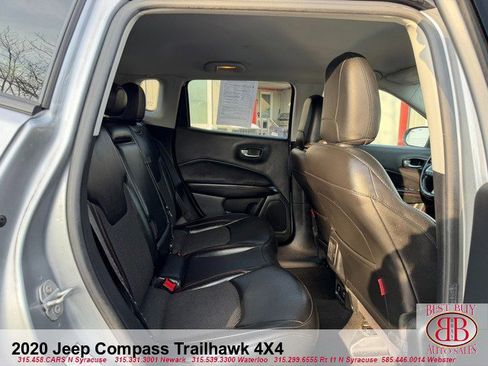 Used 2020 Jeep Compass Trailhawk AWD/4WD image 12