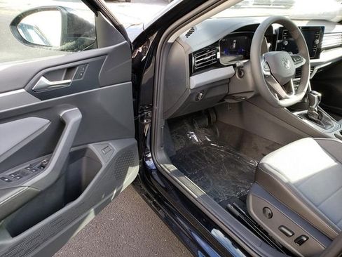New 2026 Volkswagen Jetta SE FWD image 6
