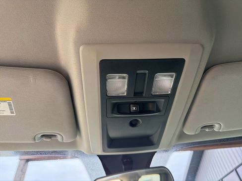 Used 2018 RAM 1500 Classic SLT image 18