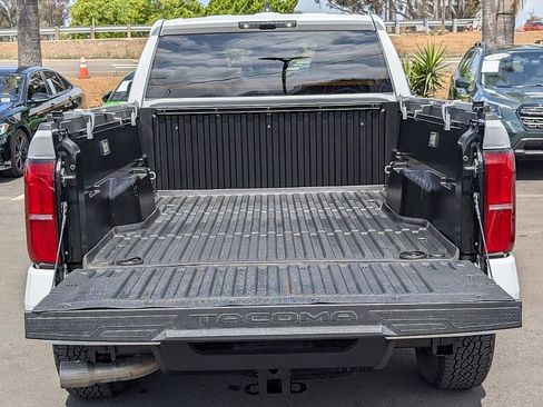 Used 2025 Toyota Tacoma TRD Off-Road AWD/4WD image 14