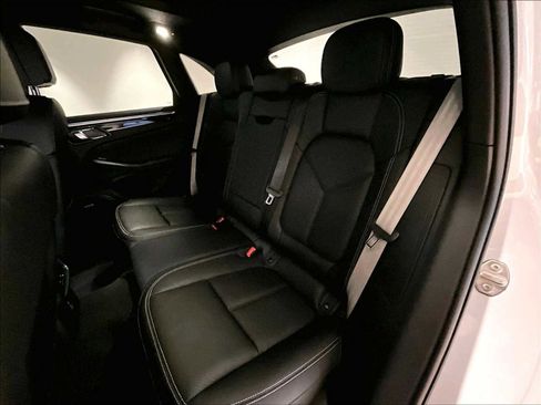 New 2026 Porsche Macan S image 28
