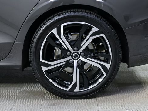 Certified 2025 Volvo S60 B5 Plus w/ Climate Package FWD image 35
