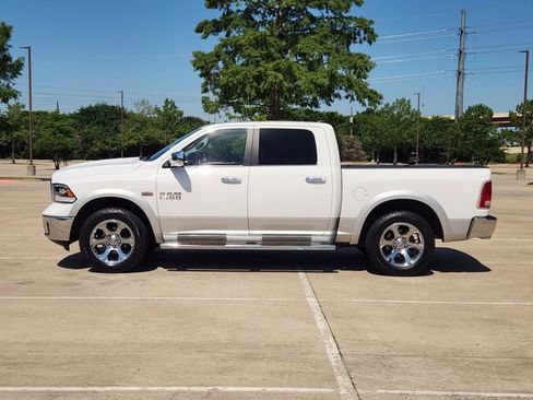 Used 2014 RAM 1500 Laramie RWD image 4