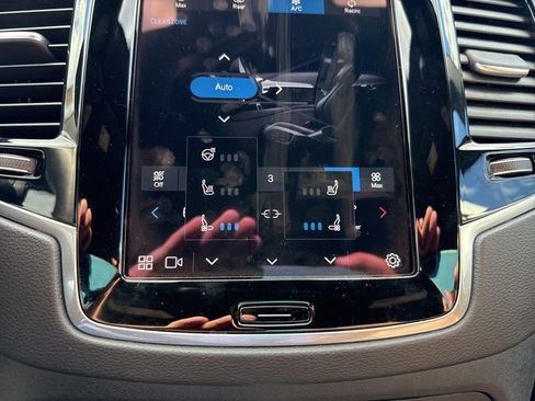 Used 2025 Volvo XC90 B6 Ultra image 25