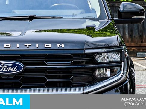 Used 2025 Ford Expedition Platinum AWD/4WD image 15