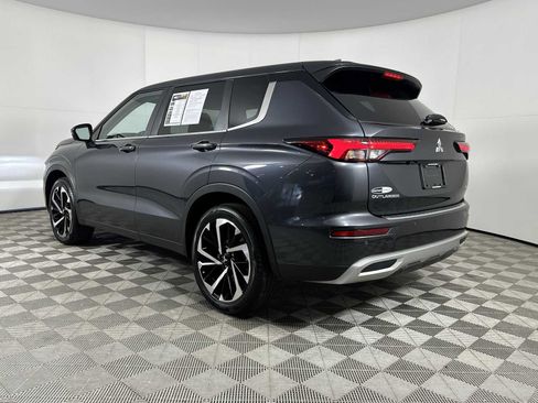 Used 2024 Mitsubishi Outlander SE image 6