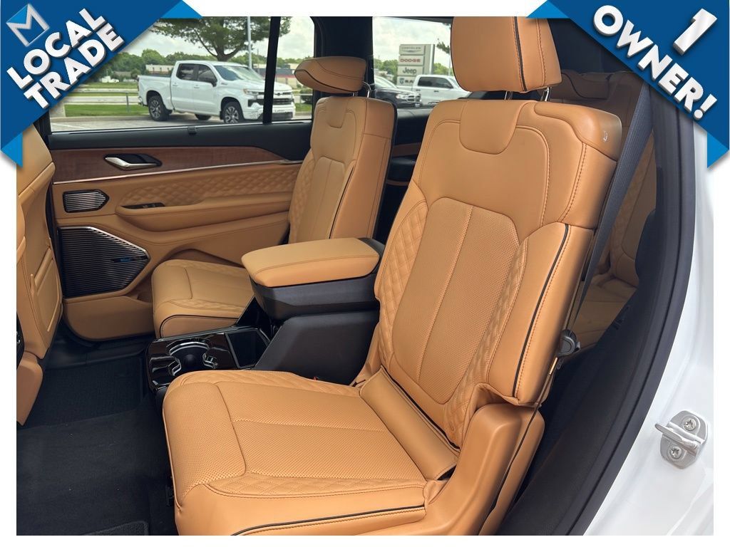 Used 2026 Jeep Grand Cherokee L Summit w/ Advanced Protech Group IV AWD/4WD image 43