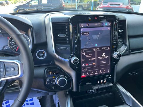 Used 2025 RAM 1500 Big Horn AWD/4WD image 9