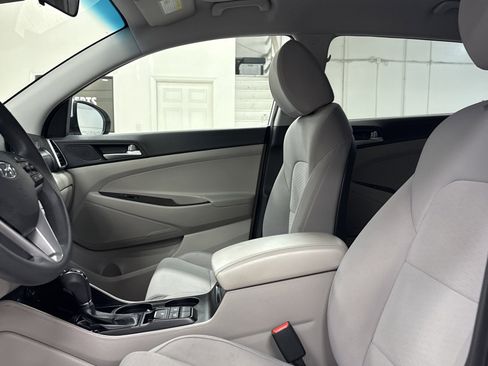 Used 2020 Hyundai Tucson SE image 4