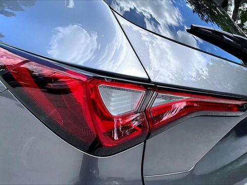 Used 2024 Acura MDX SH-AWD w/ Technology Package image 29