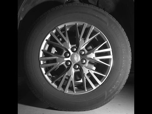 Used 2024 Chevrolet Traverse LT FWD image 12
