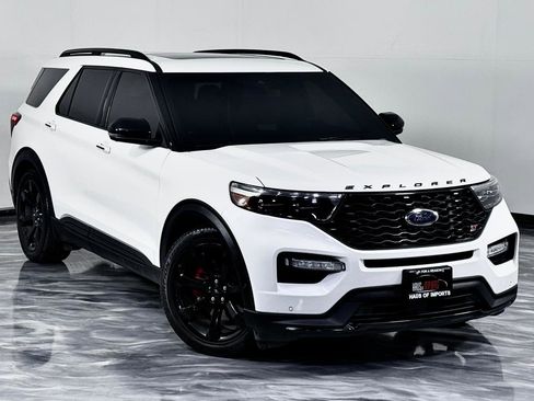 Used 2020 Ford Explorer ST w/ ST Street Pack AWD/4WD image 3