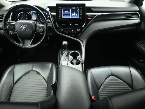 Used 2022 Toyota Camry SE image 20