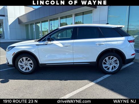 Certified 2023 Lincoln Corsair AWD image 2