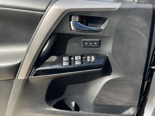 Used 2017 Toyota RAV4 Limited FWD image 24