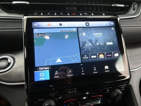 Used 2023 Jeep Grand Cherokee L Limited image 36